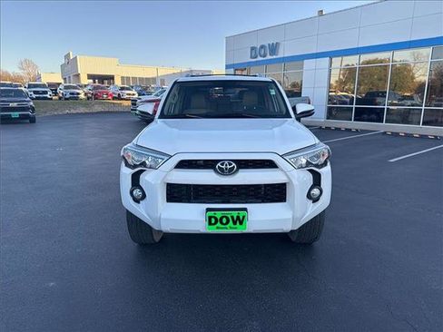 Used 2018 Toyota 4Runner SR5 image 3