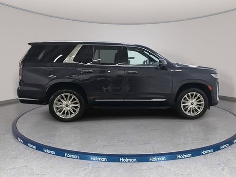 Used 2022 Cadillac Escalade Premium Luxury AWD/4WD image 5
