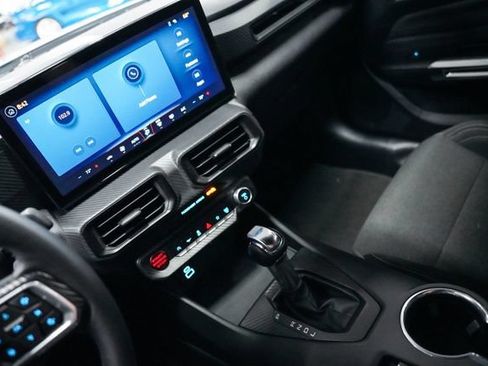 Used 2025 Ford Mustang Coupe RWD image 7