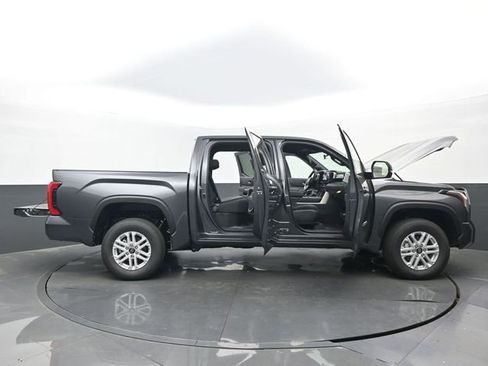 New 2026 Toyota Tundra SR5 w/ SR5 Convenience Package AWD/4WD image 31