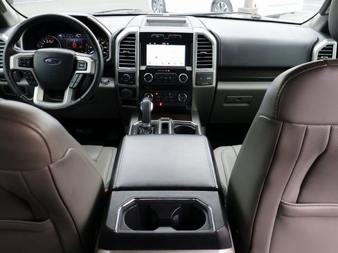 Used 2016 Ford F150 Lariat image 13