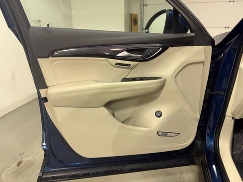 Certified 2022 Buick Envision Essence w/ Technology Package I image 9