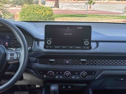 Certified 2025 Honda Accord SE image 16