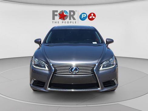 Used 2014 Lexus LS 460 w/ Comfort Package RWD image 8