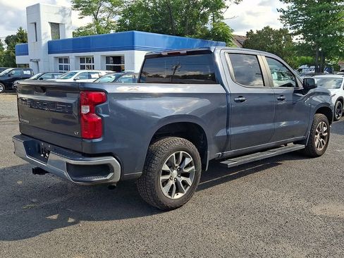 Used 2022 Chevrolet Silverado 1500 LT AWD/4WD image 8
