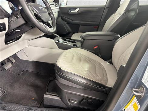 Used 2023 Ford Escape SE w/ PHEV Premium Package FWD image 10