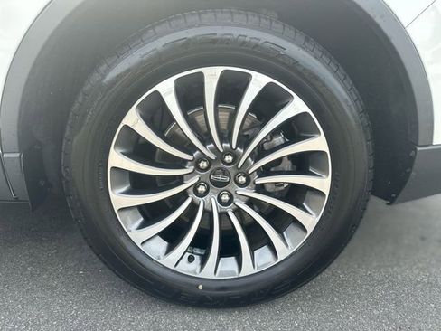 Used 2023 Lincoln Aviator Reserve w/ Equipment Group 201A RWD image 10