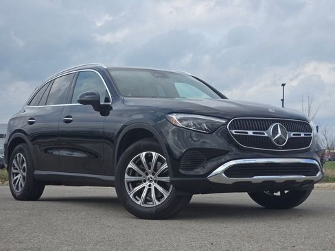 Certified 2026 Mercedes-Benz GLC 300 4MATIC image 2