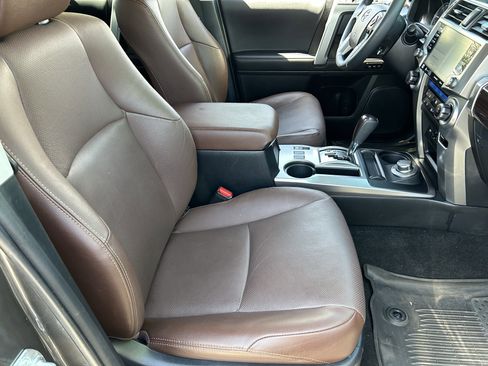 Used 2022 Toyota 4Runner Limited AWD/4WD image 9