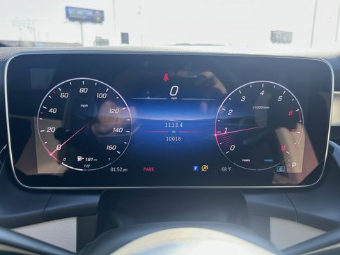 Used 2025 Mercedes-Benz GLC 300 image 21