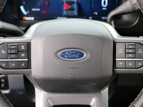 New 2026 Ford F250 Lariat w/ Black Appearance Package image 30