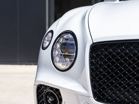 Used 2024 Bentley Continental GT AWD/4WD image 18