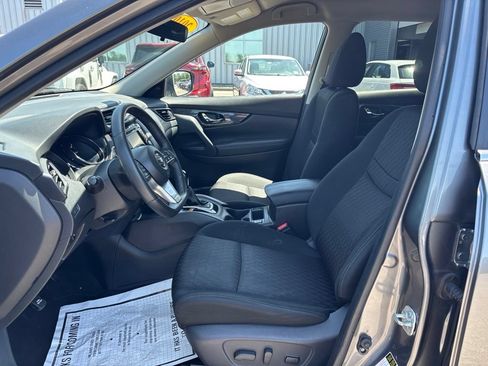 Used 2019 Nissan Rogue SV AWD/4WD image 19