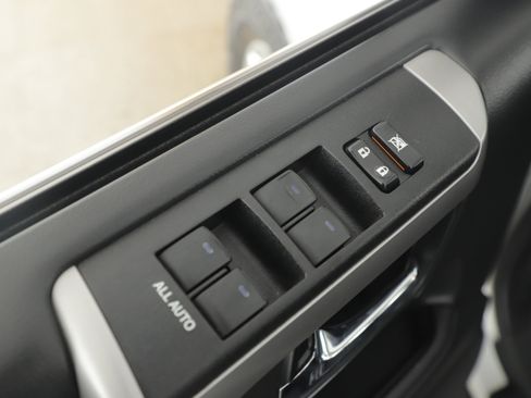 Used 2021 Toyota 4Runner SR5 Premium w/ Moonroof Package image 9