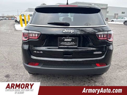 Used 2019 Jeep Compass Latitude w/ Popular Equipment Group image 5