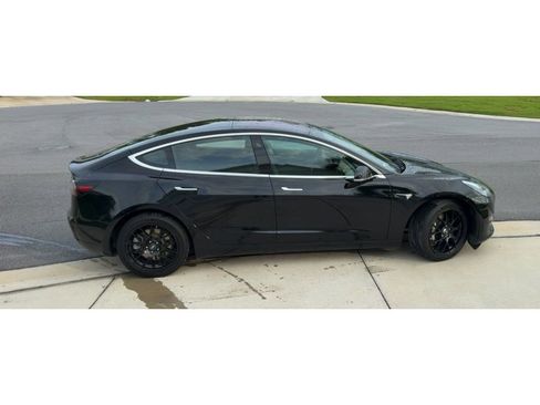 Used 2018 Tesla Model 3 Long Range AWD/4WD image 3