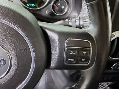 Used 2013 Jeep Wrangler Unlimited Sahara w/ Dual Top Group AWD/4WD image 20