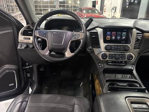 Used 2017 GMC Yukon Denali w/ Open Road Package AWD/4WD image 34