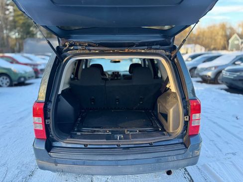 Used 2016 Jeep Patriot Latitude image 11