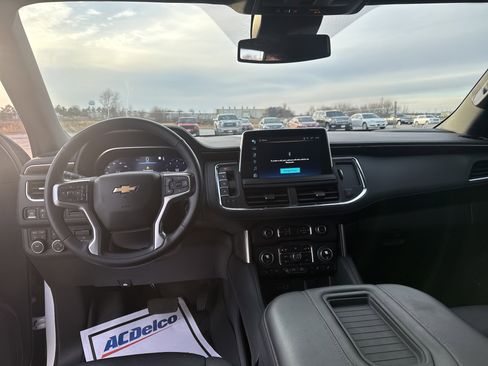 Used 2023 Chevrolet Tahoe LT w/ LT Signature Package image 10
