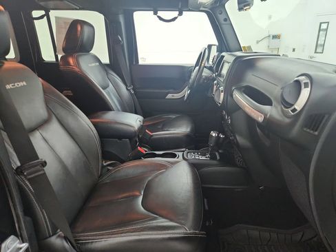 Used 2016 Jeep Wrangler Unlimited Rubicon AWD/4WD image 33