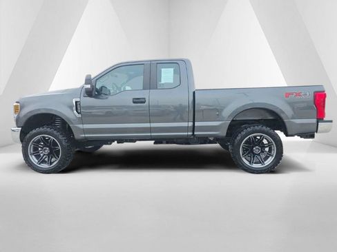 Used 2019 Ford F250 XL w/ STX Appearance Package image 8