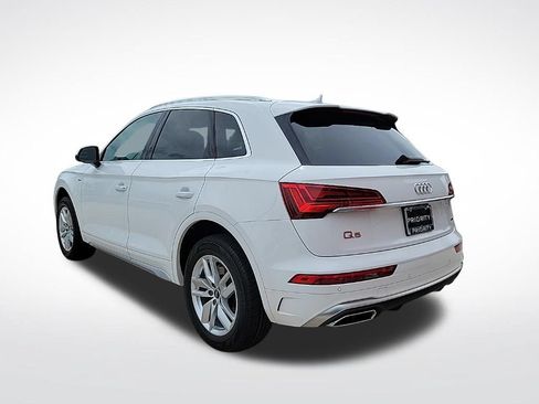 Used 2023 Audi Q5 2.0T Premium w/ Convenience Package AWD/4WD image 2