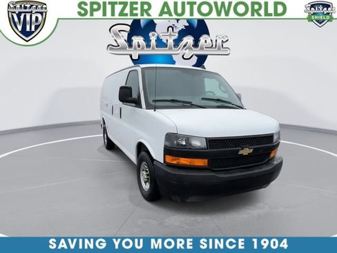Used 2020 Chevrolet Express 2500 image 3