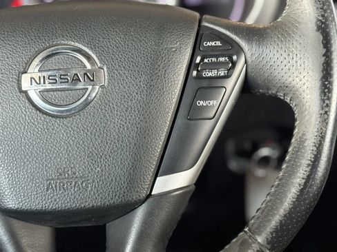 Used 2011 Nissan Murano SV AWD/4WD image 23