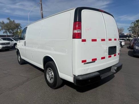 Used 2021 Chevrolet Express 2500 RWD image 5