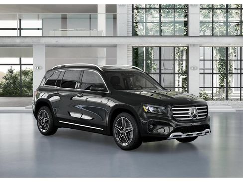 Used 2026 Mercedes-Benz GLB 250 4MATIC image 11