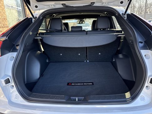 Used 2022 Mitsubishi Eclipse Cross AWD image 11