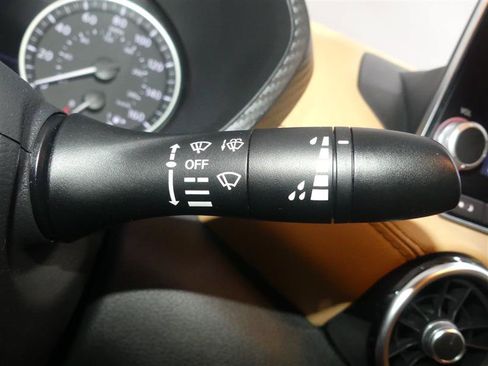 Used 2022 Nissan Sentra SV w/ SV Premium Package FWD image 35