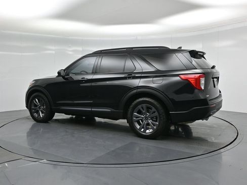 Certified 2023 Ford Explorer XLT w/ Equipment Group 202A image 7