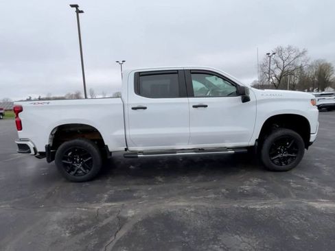 Used 2022 Chevrolet Silverado 1500 Custom AWD/4WD image 9