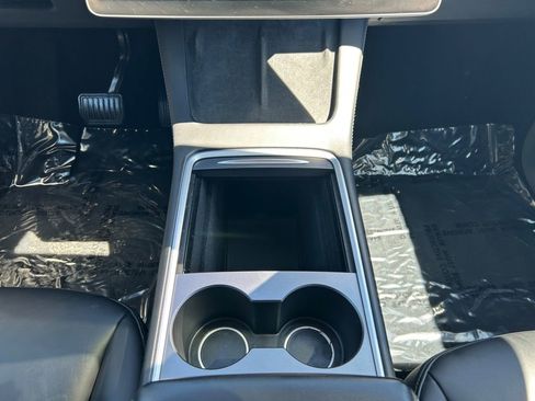 Used 2023 Tesla Model Y Long Range AWD/4WD image 13
