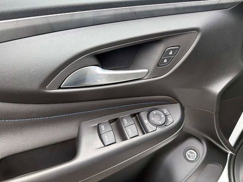 New 2026 Buick Envista Sport Touring w/ Convenience I Package FWD image 18