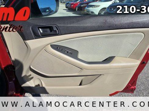 Used 2015 Kia Optima LX image 17