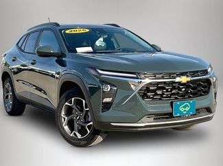 Used 2026 Chevrolet Trax LT w/ Driver Confidence Package FWD video 1