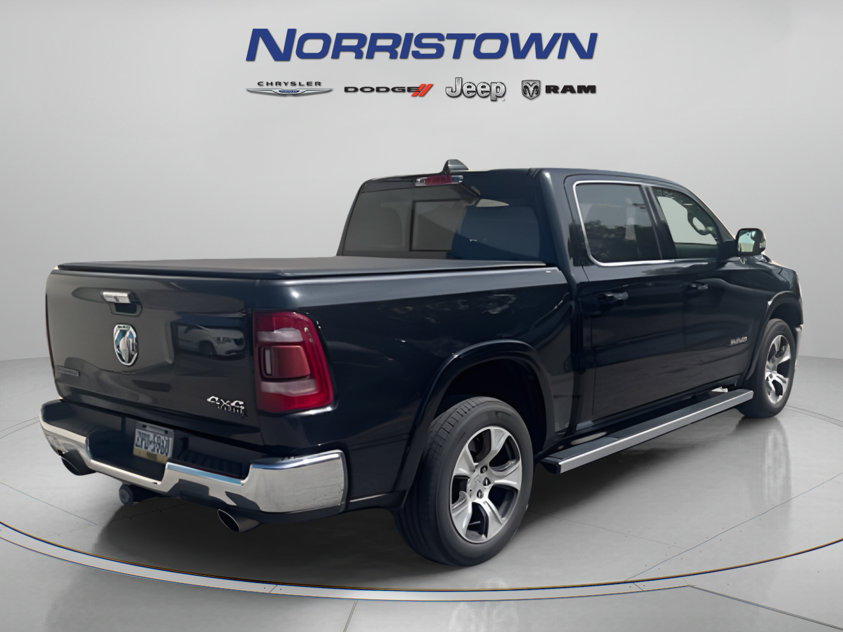 Used 2019 RAM 1500 Laramie AWD/4WD image 6