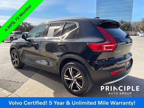 Certified 2025 Volvo XC40 B5 Core image 9