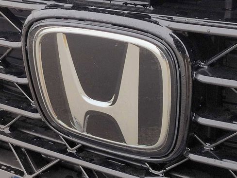 Used 2025 Honda Accord SE image 13