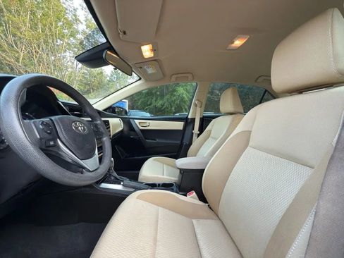 Used 2017 Toyota Corolla LE image 13