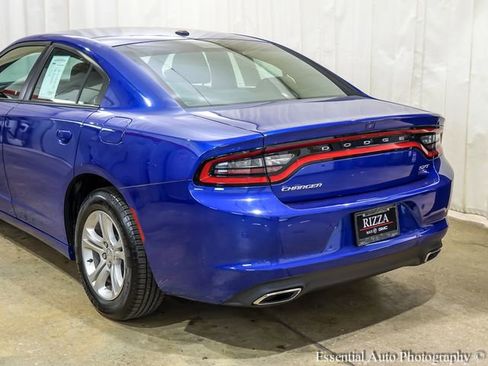 Used 2018 Dodge Charger SXT RWD image 5