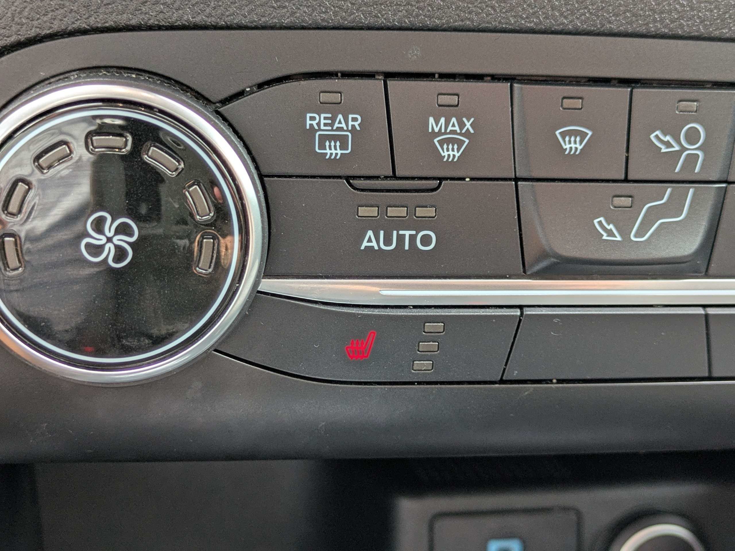 Used 2020 Ford Escape SE FWD image 26