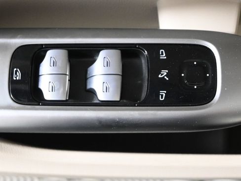 Certified 2025 Mercedes-Benz C 300 4MATIC Sedan image 27