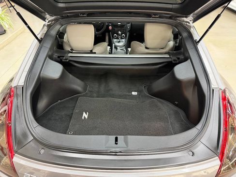 Used 2009 Nissan 370Z Touring w/ Sport Pkg RWD image 9
