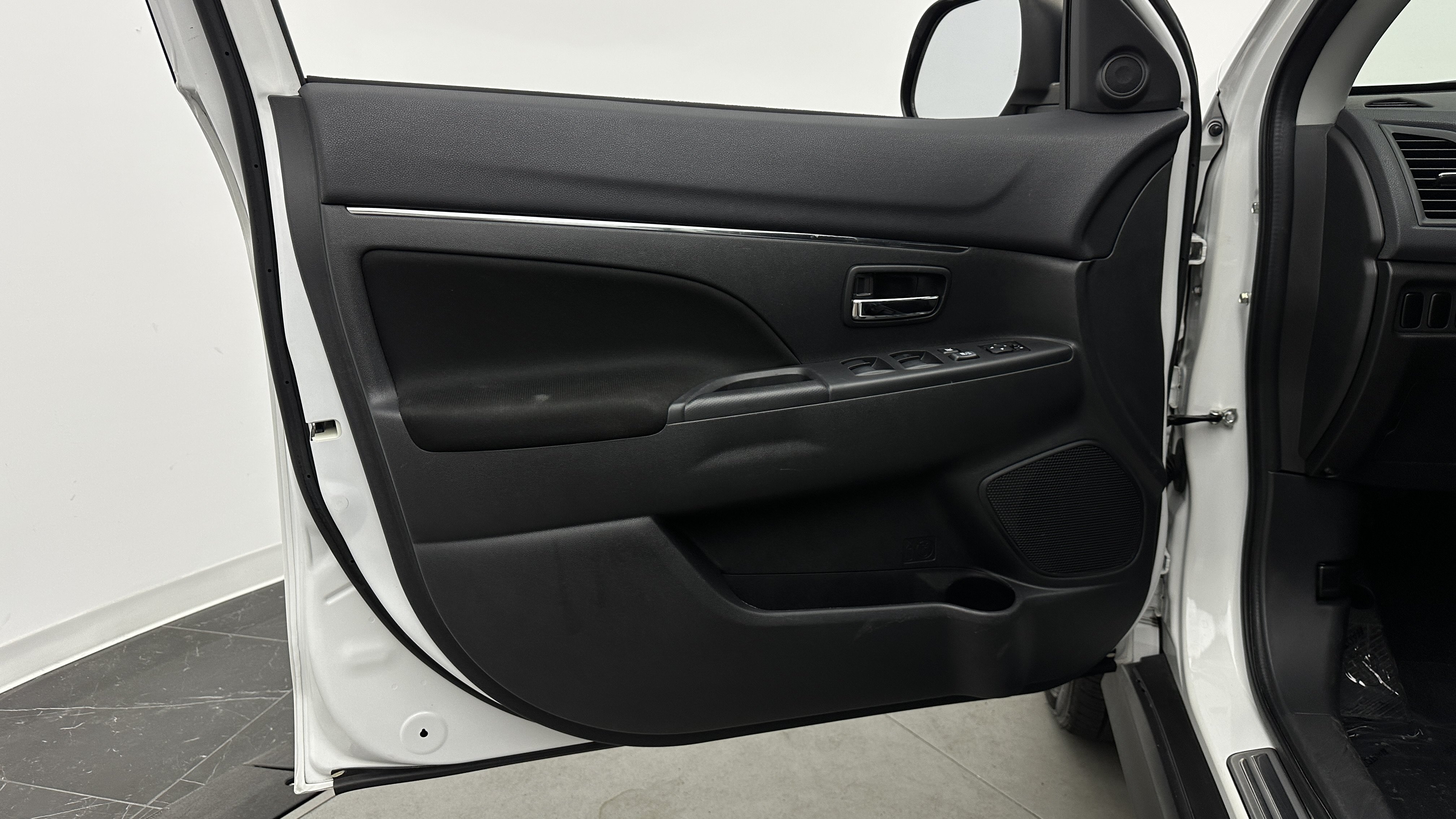 Used 2020 Mitsubishi Outlander Sport ES FWD image 10