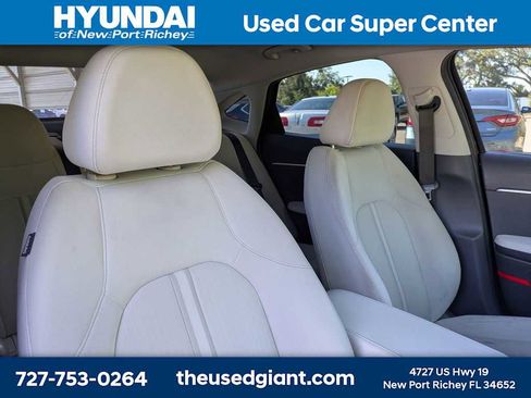 Used 2022 Hyundai Sonata SE w/ Cargo Package image 6