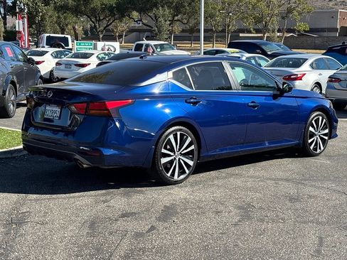 Used 2020 Nissan Altima 2.5 SR FWD image 3